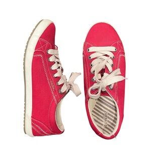 Taos Footwear Red Canvas Sneakers Low Tops Trainers Women's Casual Tennis Shoes